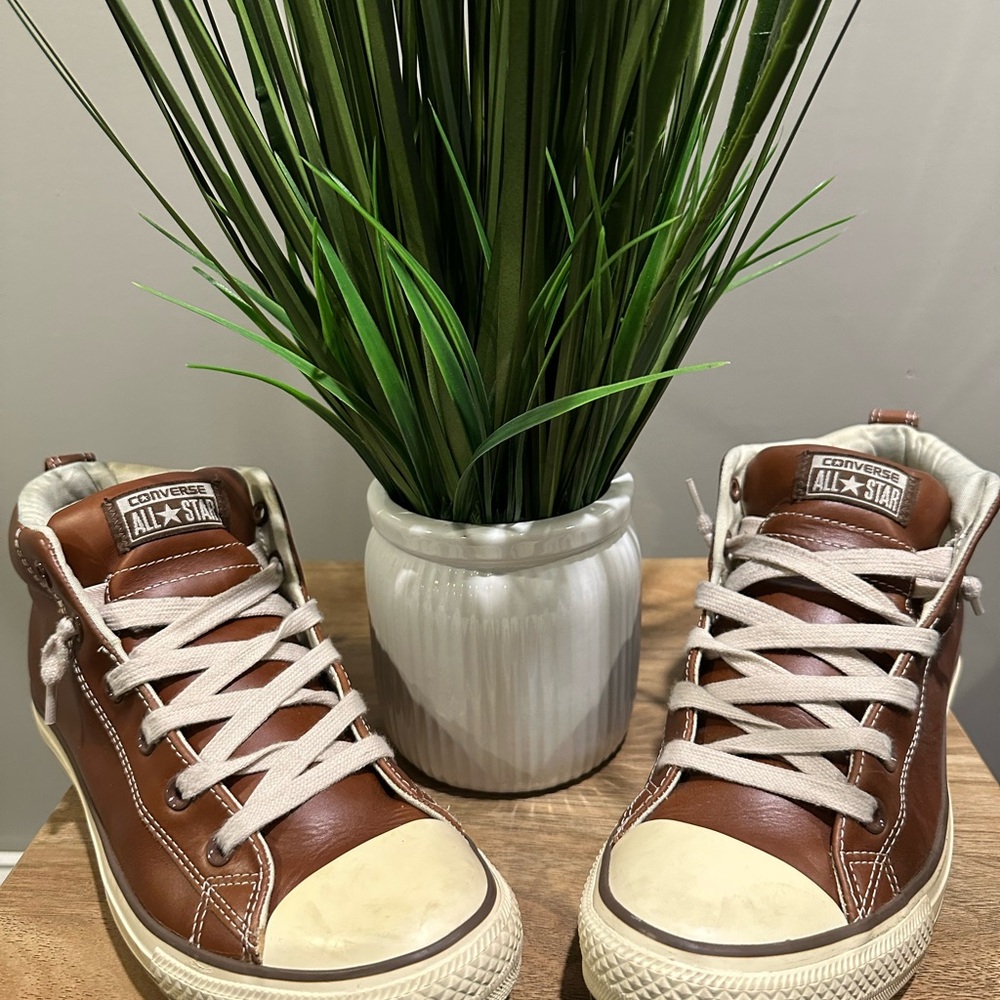 Converse Brown High-Top Sneakers Classic Design